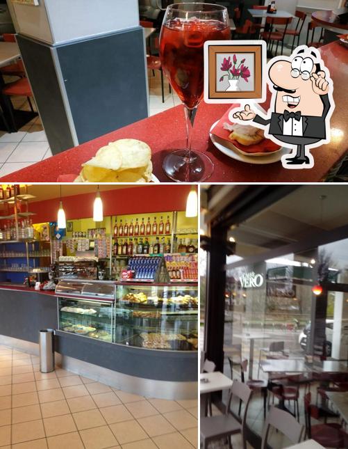 La interni e cibo del ristorante