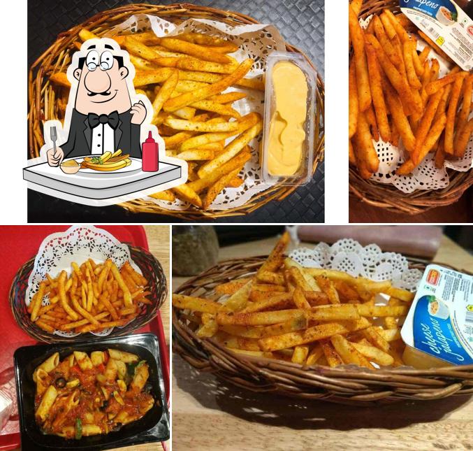 RP's Pizzeria Vijay Cross Road provides French fries