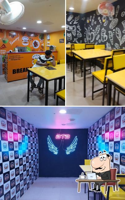 The interior of BREAK TIME BURGER