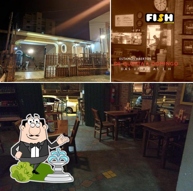 A exterior e interior do restaurante