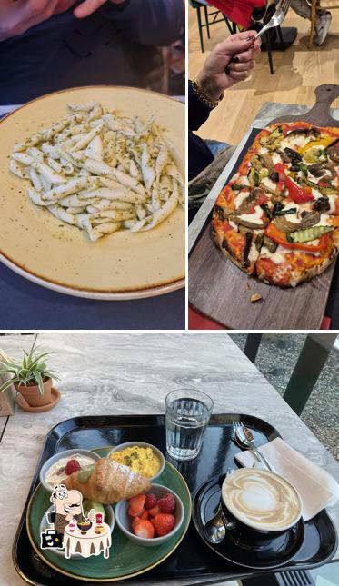 Guarda la foto che raffigura la cibo e bevanda di Frescotto