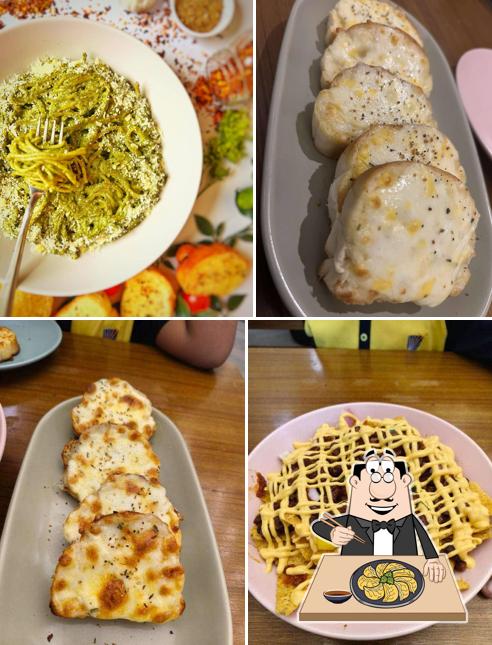 Gyoza at Miky's Café & Pizzeria