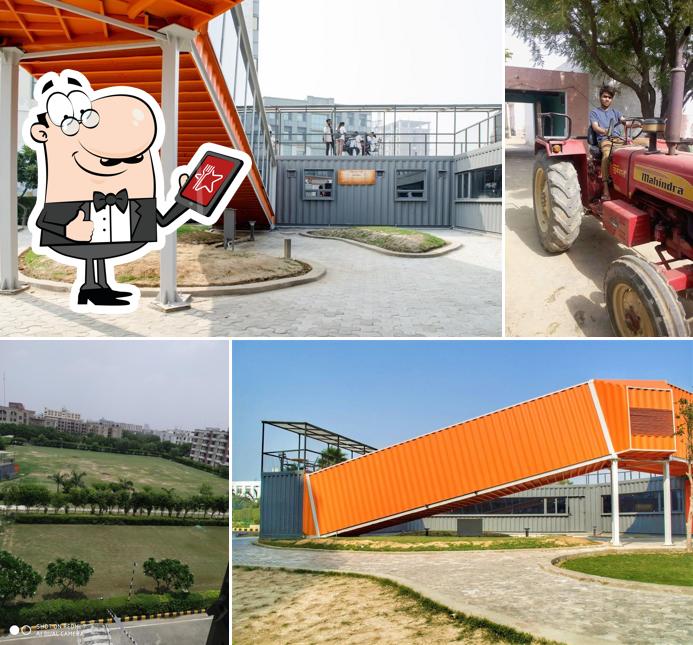 Check out how ITS Infinity Cafe looks outside