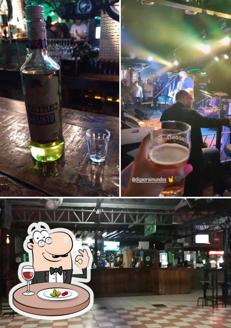 A foto do MPB Rock Bar’s comida e interior