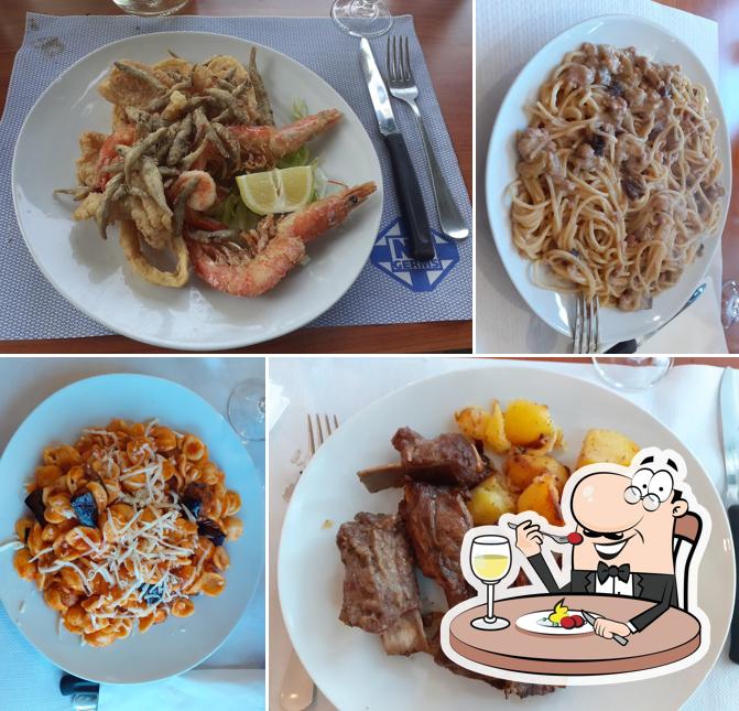 Platti al Trattoria Good Luck