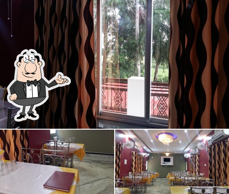 The interior of Paras Restaurant