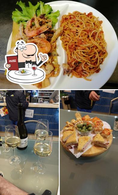 Platti al Caffetteria Intervallo Tabacchi