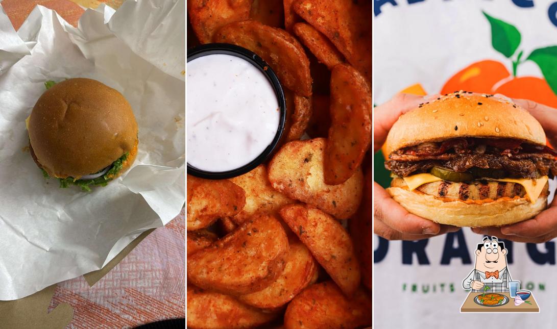 Chicken wings at WanderBurgs