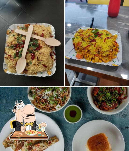 Meals at Jay Bhavani Vadapav