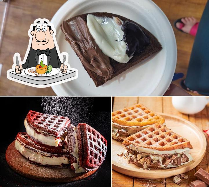 Food at The Waffle House