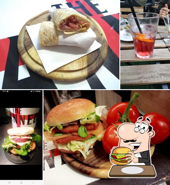 Prova un hamburger a The Banned