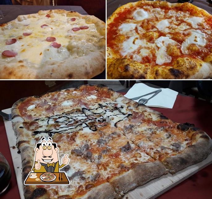 Ordina tra le svariate varianti di pizza