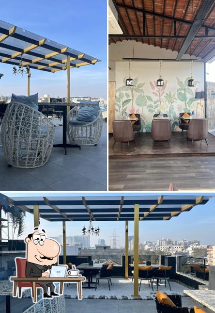 Check out how Cafe by Dev looks inside