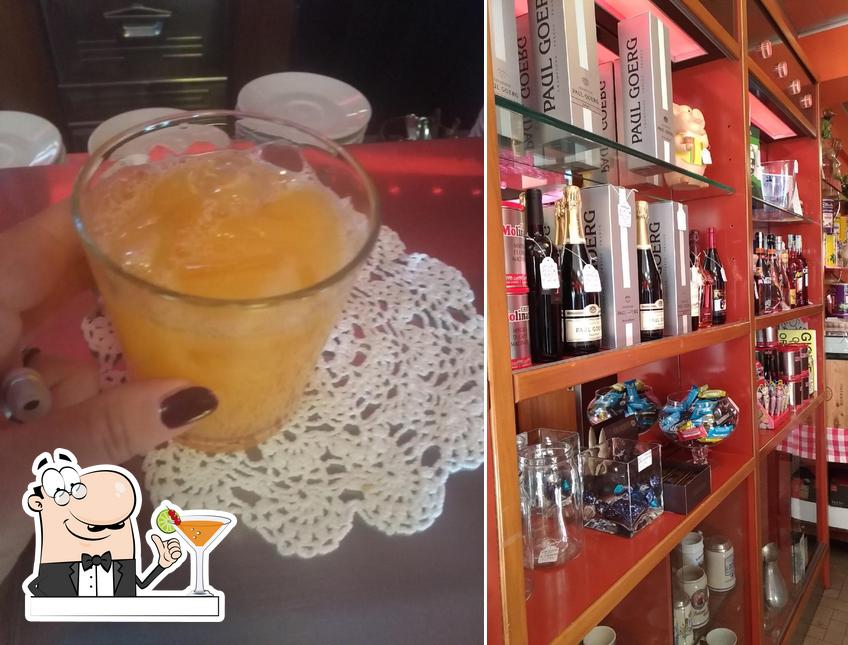 Goditi un drink dal menu