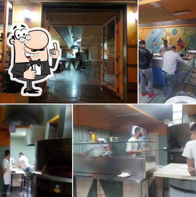 Ecco una foto di Pizzeria Agora' Di Cirignaco Giorgio