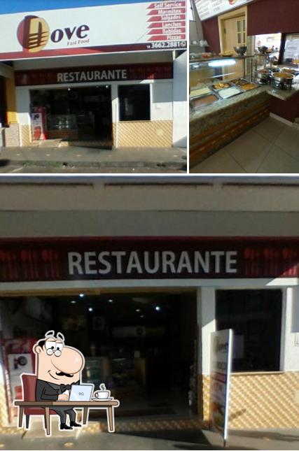 O interior do Dove Fast Food Restaurante