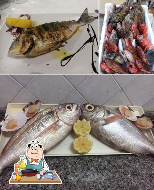 Ristorante Ittico L' Acquario propone un menu per gli amanti del pesce