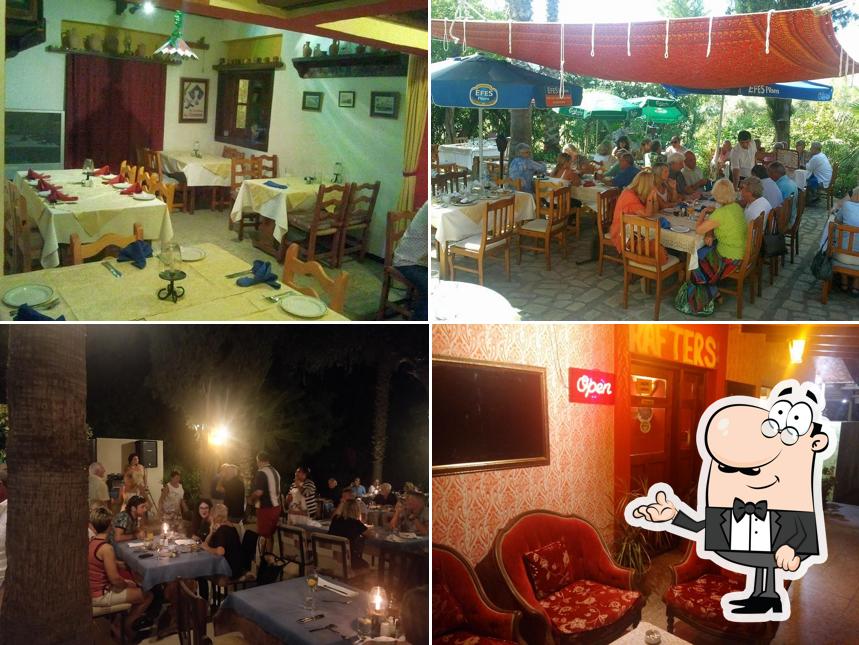 Royal Rafters Restaurant & Bar