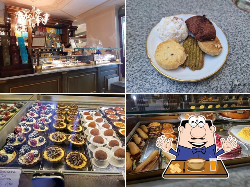 Cibo al Caffè Santa Zita - Biscotteria In Lucca