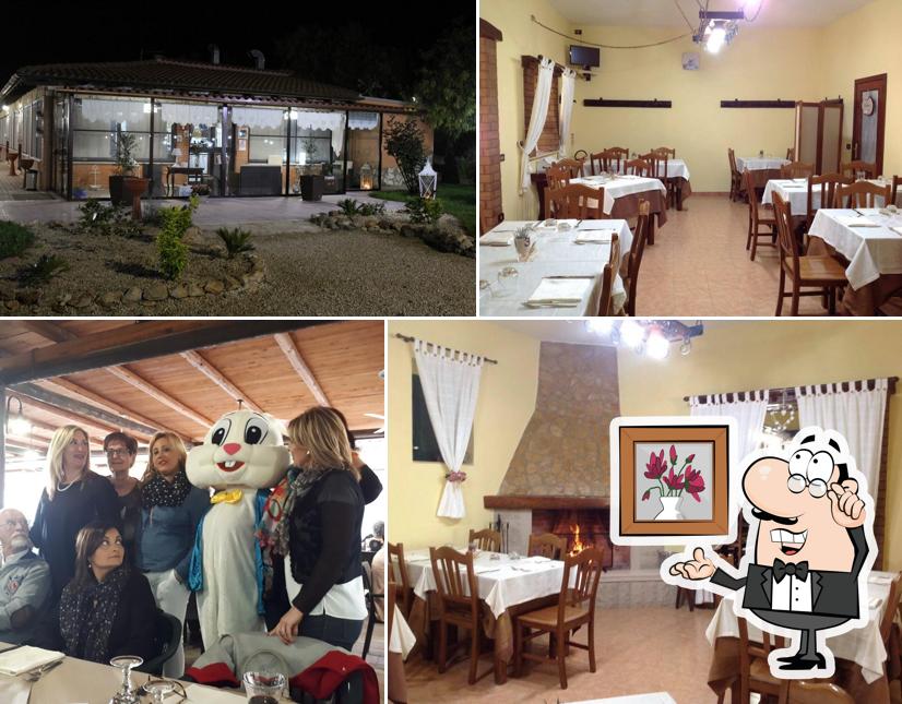Gli interni di La Taverna dei Cavalieri