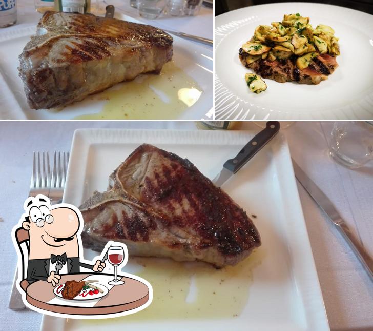 C'è un'ampia scelta di piatti per gli amanti della carne
