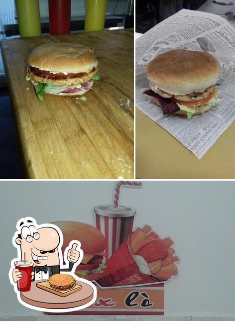 Prenditi un hamburger a la' x la' Street Food