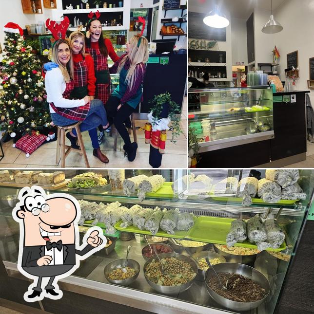 La immagine della interni e cibo di Fresh - Sandwiches and Salads