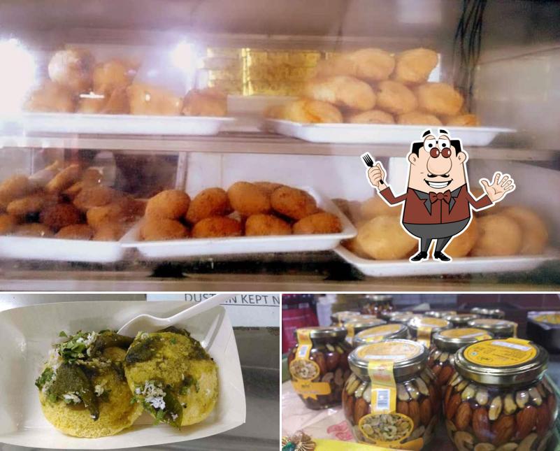 Meals at Balaram Mullick & Radharaman Mullick