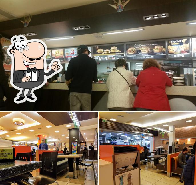 Gli interni di McDonald's Roma Granai di Nerva