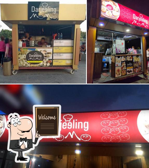 Look at the photo of Darjeeling Momo