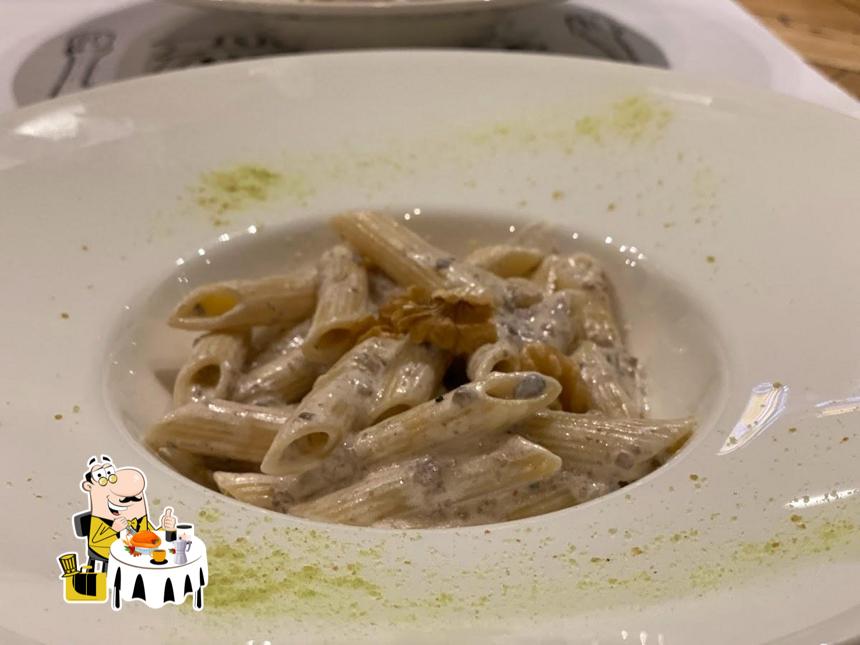 Platti al Antiqua Osteria da Ugo