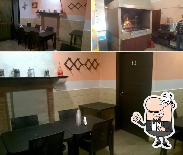 Dai un'occhiata agli interni di La Braceria