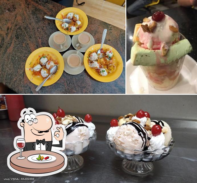 Ice cream at Ideal Ice Cream Parlour Highway Thokkottu