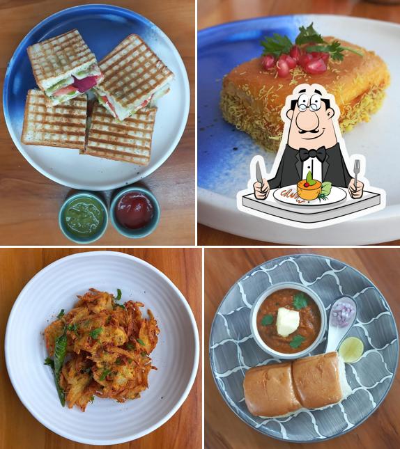 Food at Mumbai Metro