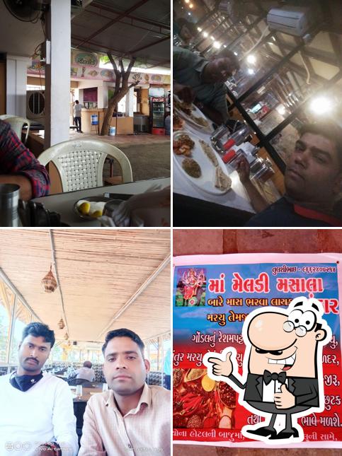 SHAYONA KATHIYAVADI RESTAURANT
