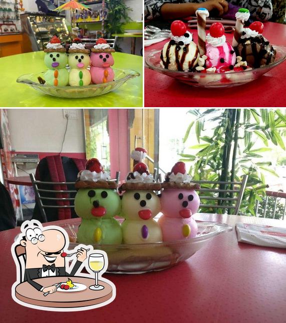 Food at Dinshaw's Melting Moments