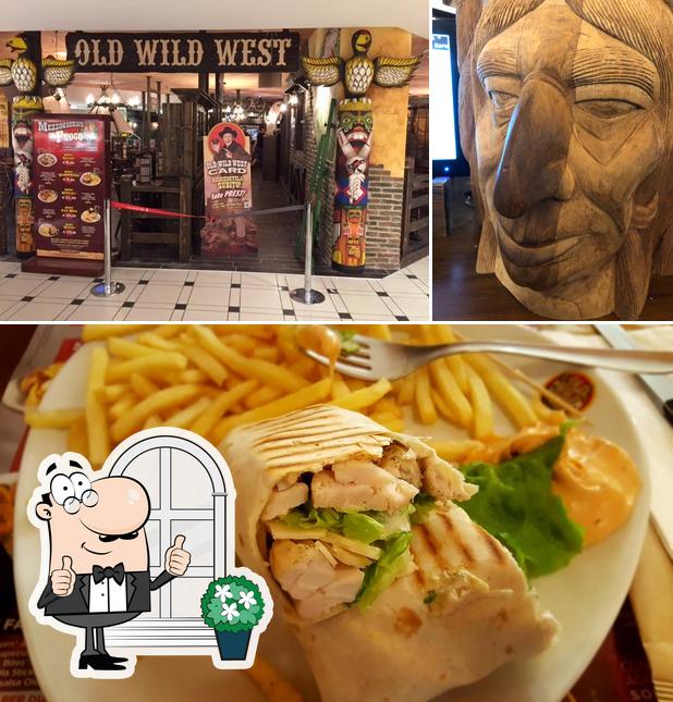 La immagine di esterno e cibo da Old Wild West - Grugliasco Le Gru