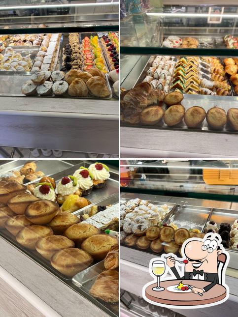 Platti al Pasticceria Elba