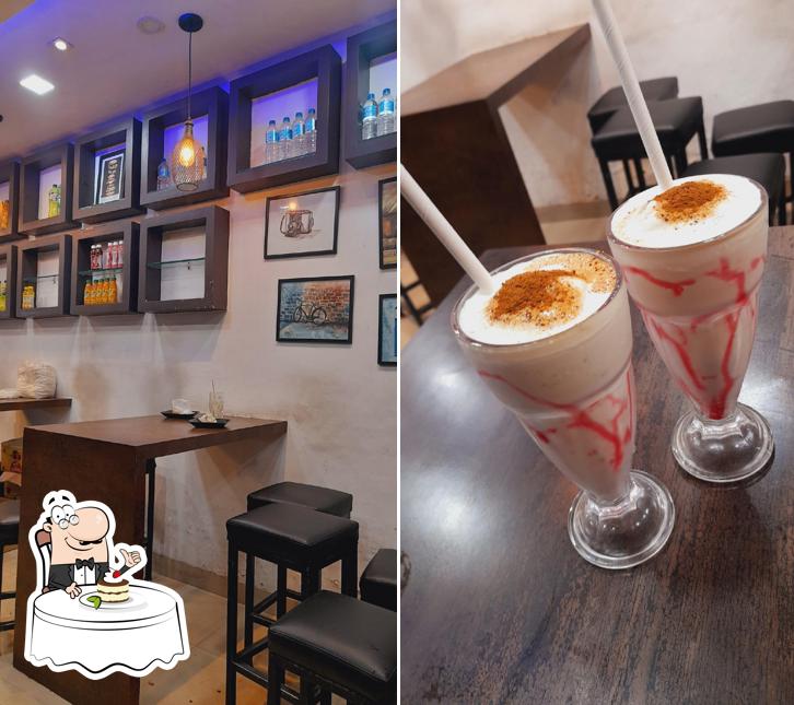 Tiramisu at CAFE LOUNGE