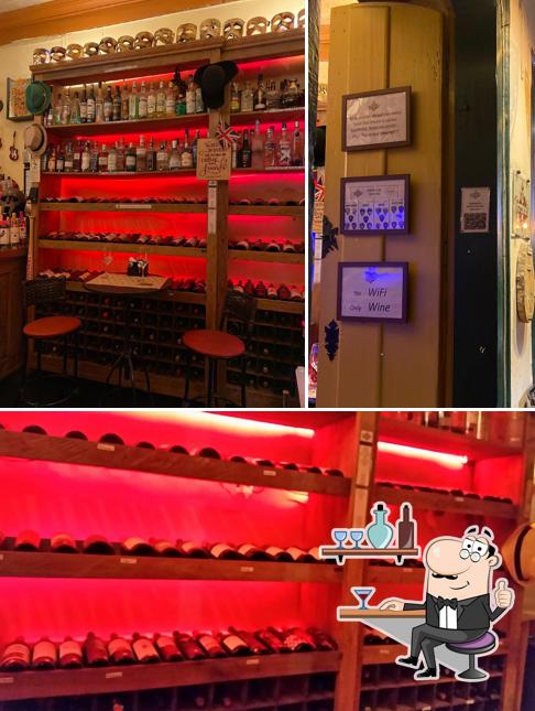 O interior do Entrepot du Vin