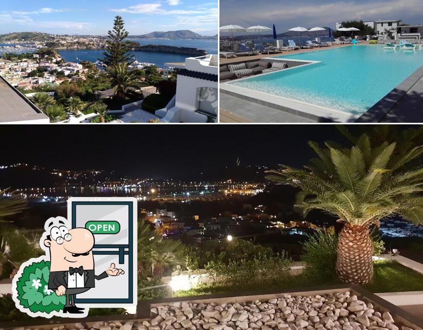 Gli esterni di Hotel Cala Moresca