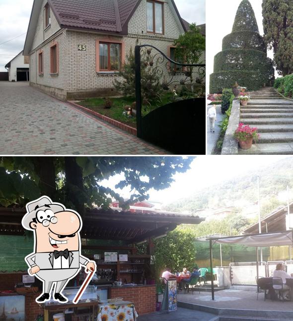 Gli esterni di Casa Del Popolo di Suna