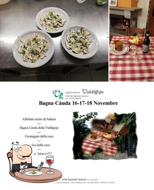 Tra le varie cose da Agriturismo Valdigoja si possono trovare la cibo e interni