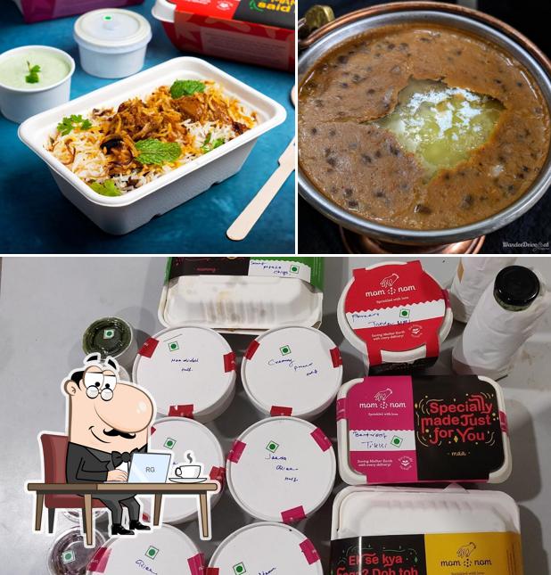 Check out how MomNom looks inside
