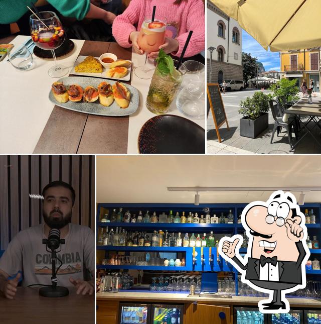 Siediti a un tavolo di Surreal