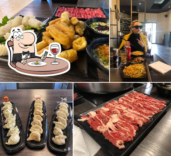 Cibo al Ristorante Yuan Niu Dao