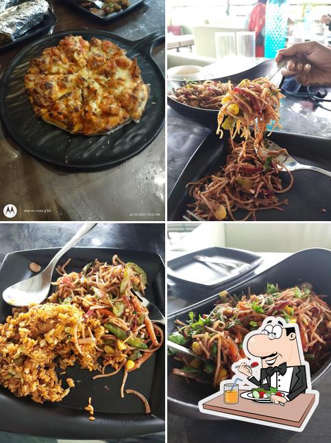Meals at Cafe Ravli