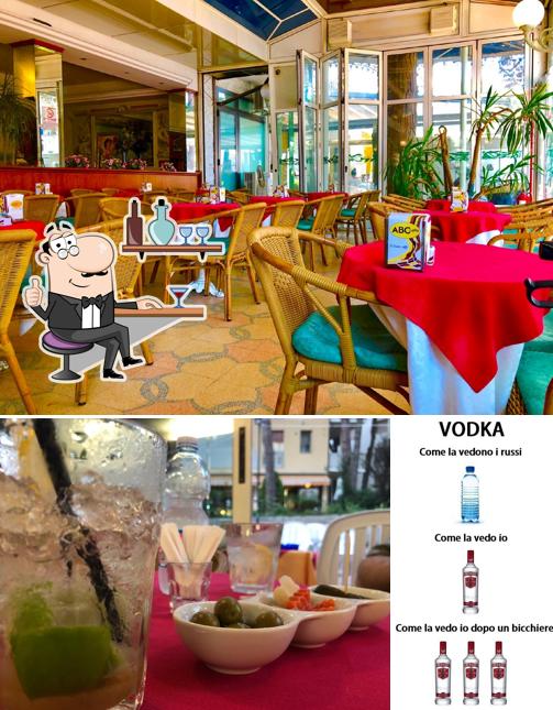Dai un’occhiata alla immagine che raffigura la interni e bevanda di BAR PINETA