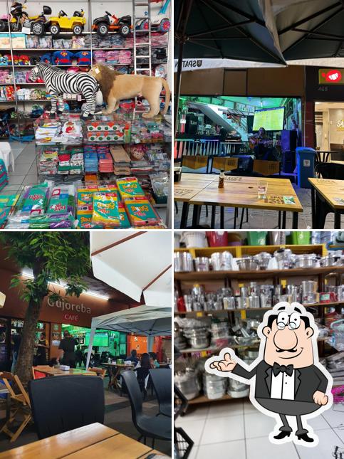 O interior do Gujorebar Café