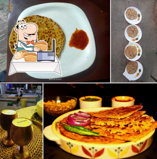 Garlic bread at Oye Hoye Paratha !!